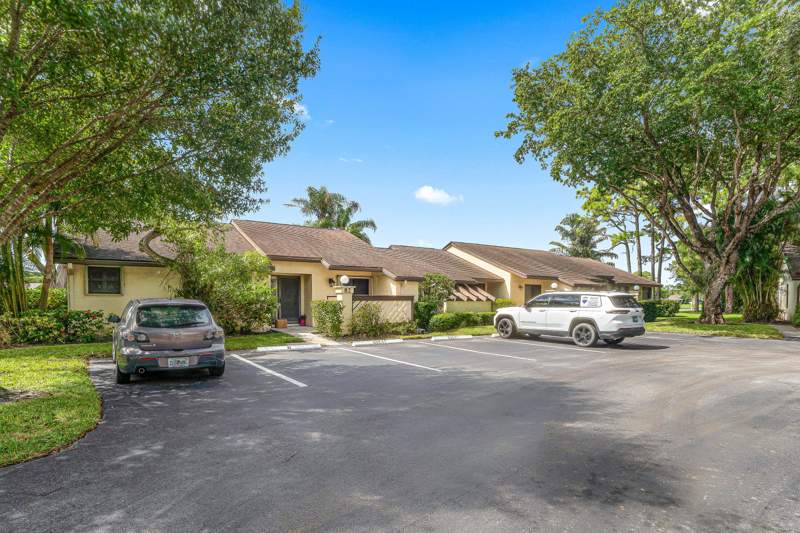 2 bedroom Villa at 83 Wood Rose Court, Strathmore Gate I Unit One, Royal Palm Beach — photo 2
