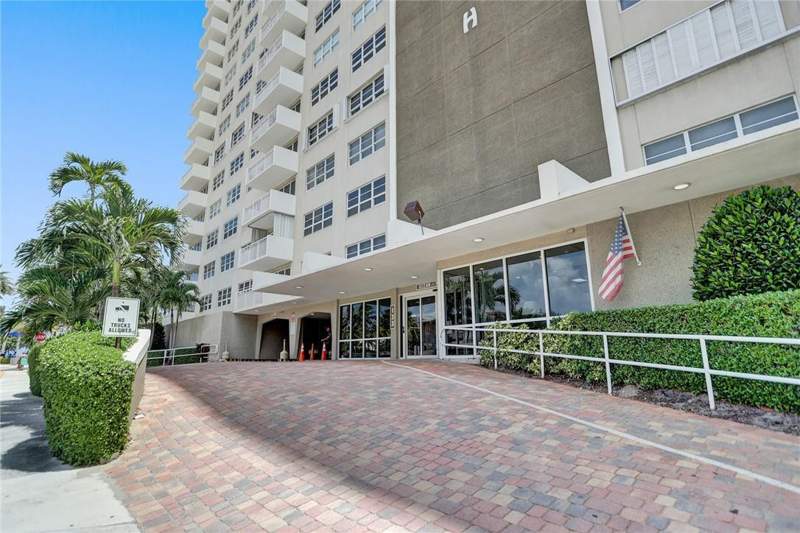 2 bedroom Condominium at 133 N Pompano Beach Boulevard #1103, Ocean Monarch Condo, Pompano Beach — photo 3