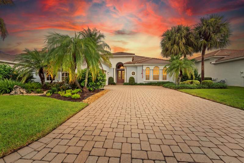 3 bedroom Single Family Residence at 2483 SW Bridgeview Terrace, Palm Cove, Palm City — photo 2