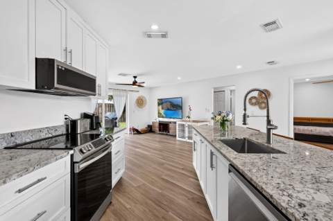 141 Arrowhead Circle, Jupiter FL - photo 21 of 58
