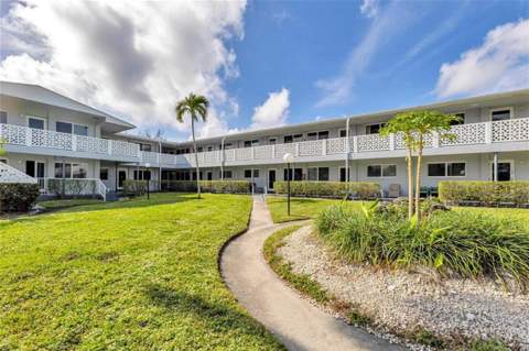 600 Layne Boulevard #211, Hallandale Beach FL - photo 6 of 8