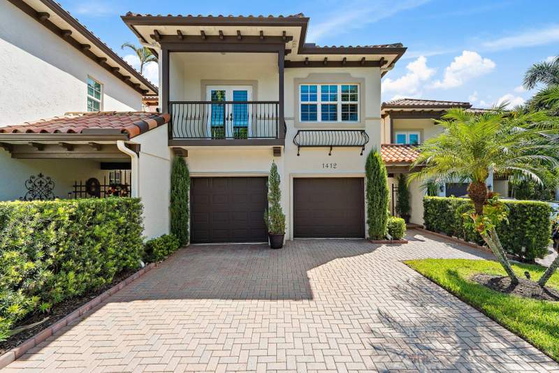 4 bedroom Townhouse at 1412 Harbour Point Drive, Harbour Point, North Palm Beach — photo 4