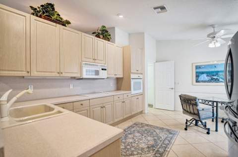 5303 Wycombe Avenue, Boynton Beach FL - photo 17 of 53