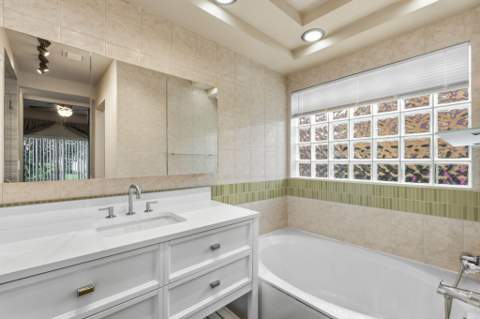11375 Lakeview Drive #68-U, Coral Springs FL - photo 12 of 24