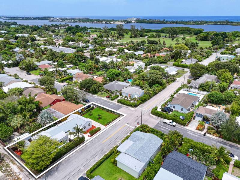 3 bedroom Single Family Residence at 1201 N Ocean Breeze, Lake Worth Town Of, Lake Worth Beach — photo 2