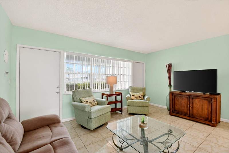 1 bedroom Condominium at 5203 NE 24th Terrace #B105, Maybury Mansions Condo, Fort Lauderdale — photo 2