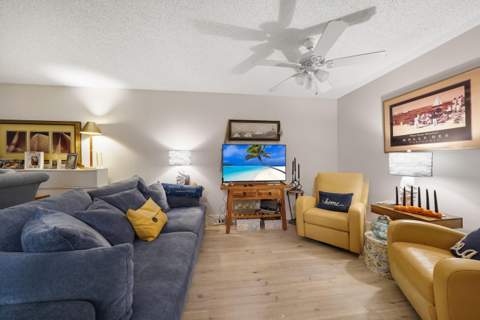 5486 Courtyard Drive #5486, Margate FL - photo 10 of 31