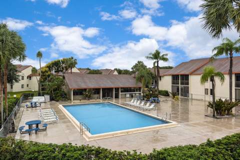 5486 Courtyard Drive #5486, Margate FL - photo 24 of 31