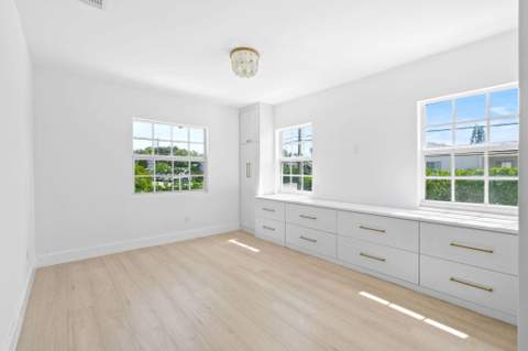 1201 N Ocean Breeze, Lake Worth Beach FL - photo 19 of 47