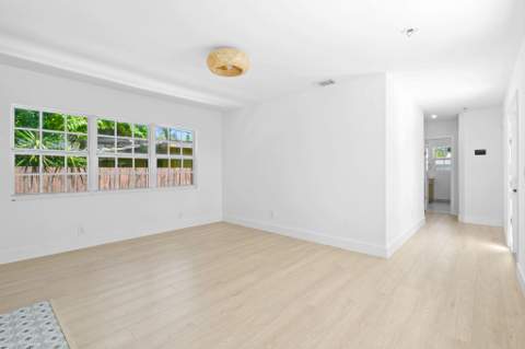 1201 N Ocean Breeze, Lake Worth Beach FL - photo 6 of 47