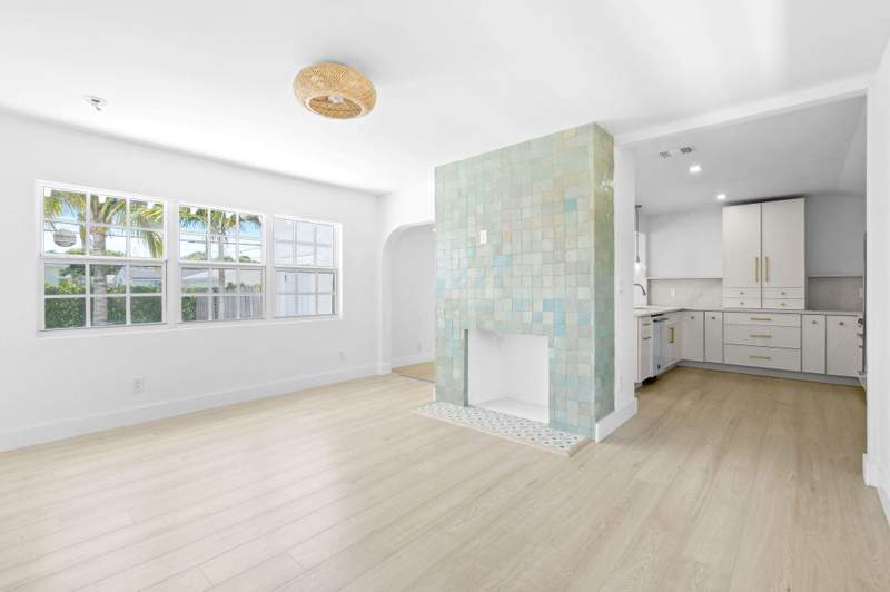 3 bedroom Single Family Residence at 1201 N Ocean Breeze, Lake Worth Town Of, Lake Worth Beach — photo 4