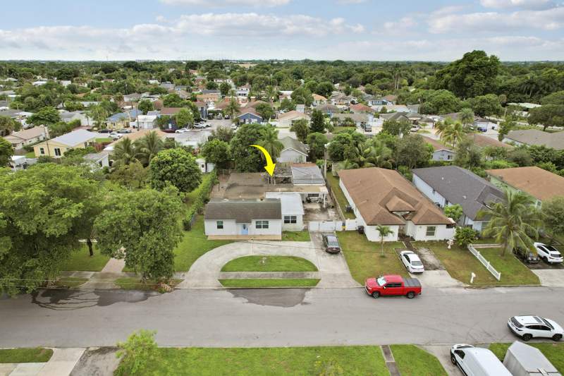 3 bedroom Single Family Residence at 1008 Francis Street, Woodland Heights, West Palm Beach — photo 4