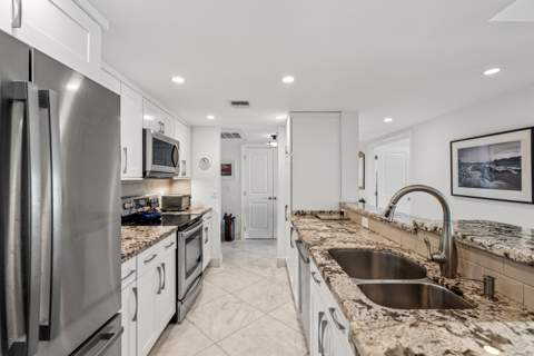 350 S Ocean Boulevard #204, Palm Beach FL - photo 7 of 20
