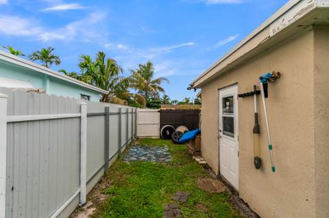 7360 Arthur Street, Hollywood FL - photo 15 of 17
