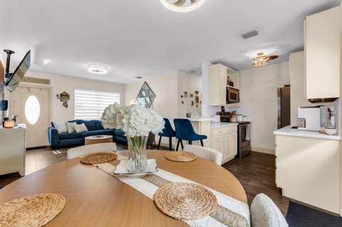 7360 Arthur Street, Hollywood FL - photo 6 of 17
