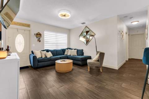 7360 Arthur Street, Hollywood FL - photo 8 of 17