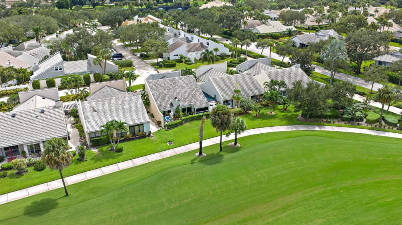 3 bedroom Townhouse at 17050 Traverse Circle, Greens Cay Of Jonathans Landing, Jupiter — photo 2