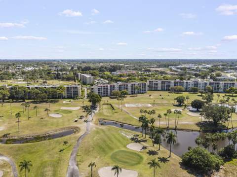 3871 Via Poinciana #104, Lake Worth FL - photo 21 of 28