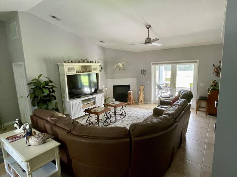 3 bedroom Single Family Residence at 4391 Gator Trace Lane, Gator Trace Unit II, Fort Pierce — photo 2