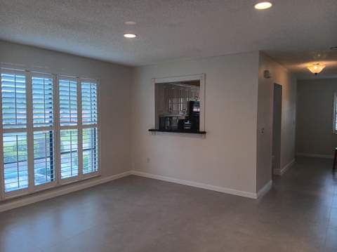 8045 Eastlake Drive, Boca Raton FL - photo 7 of 43