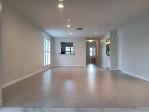 8045 Eastlake Drive, Boca Raton FL - photo 10 of 43