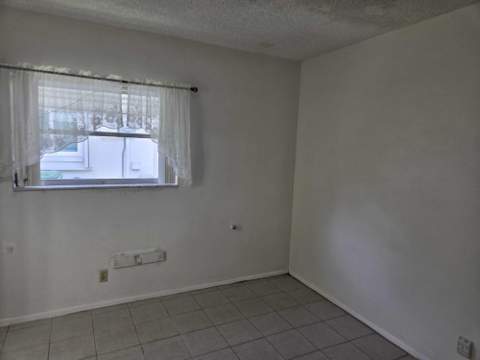5805 NW 83rd Avenue, Tamarac FL - photo 9 of 37