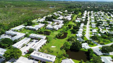 18081 SE Country Club Drive #21-207, Jupiter FL - photo 23 of 32