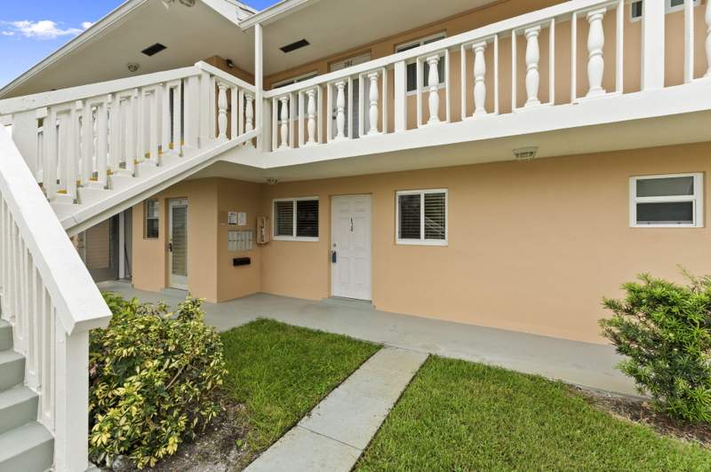 1 bedroom Condominium at 2192 NE 1st Way #102, Village Royale Condo 7, Boynton Beach — photo 4