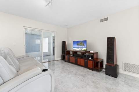 2192 NE 1st Way #102, Boynton Beach FL - photo 14 of 34