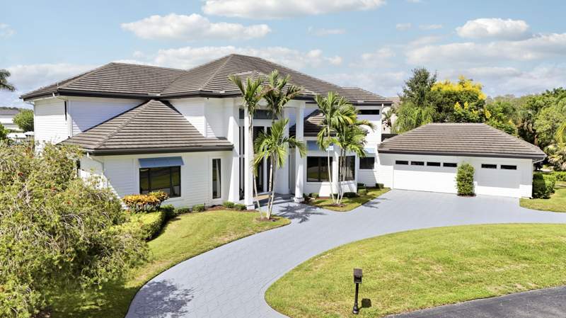 4 bedroom Single Family Residence at 18411 SE Lakeside Drive, River Ridge (Tequesta), Jupiter — photo 5