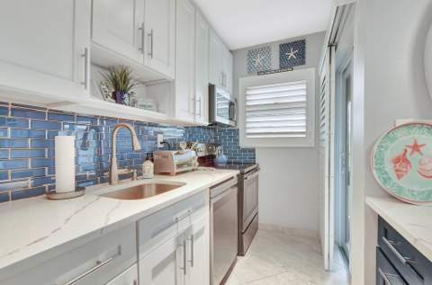 745 SE 19th Avenue #124, Deerfield Beach FL - photo 8 of 28