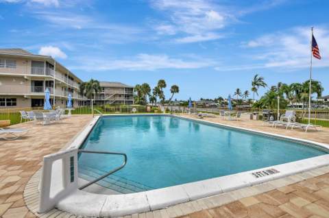 745 SE 19th Avenue #124, Deerfield Beach FL - photo 19 of 28