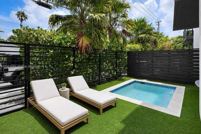 3 bedroom Townhouse at 1054 N Victoria Park Road, Progresso, Fort Lauderdale — photo 4