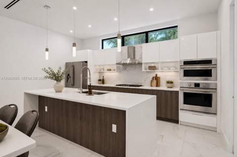 1054 N Victoria Park Road, Fort Lauderdale FL - photo 8 of 18