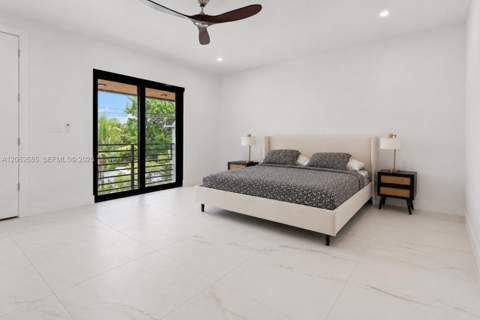 1054 N Victoria Park Road, Fort Lauderdale FL - photo 13 of 18
