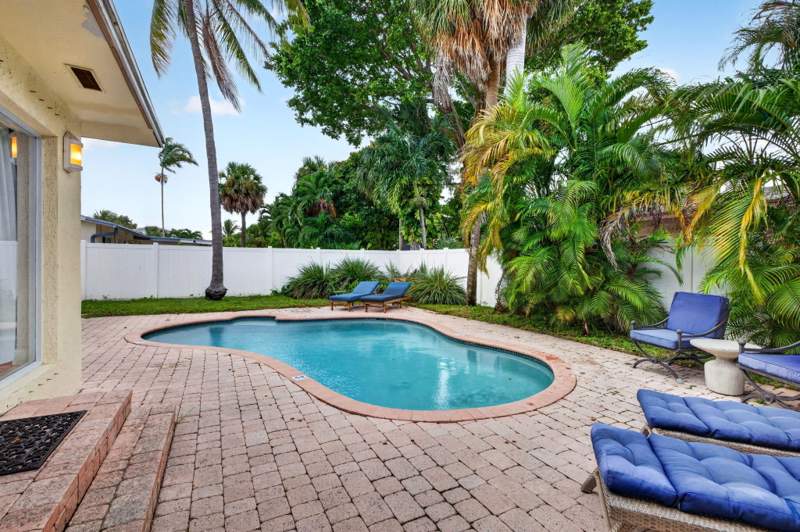 4 bedroom Single Family Residence at 391 SE 6th Court, Norwood Section, Pompano Beach — photo 2