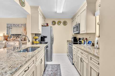 912 SW 9th Street Circle #105, Boca Raton FL - photo 15 of 59