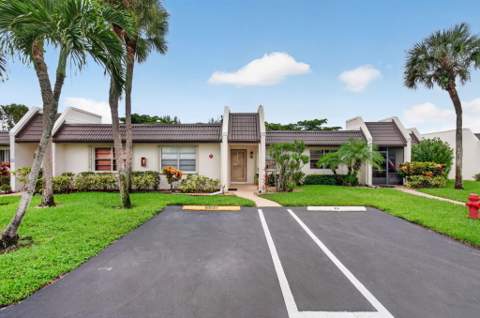 136 Lake Rebecca Drive, West Palm Beach FL - photo 10 of 103
