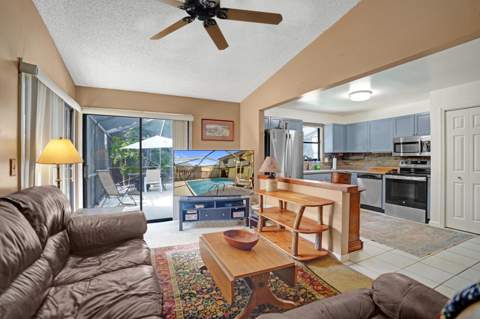 1065 Raintree Lane, Palm Beach Gardens FL - photo 20 of 29