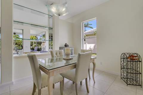 7508 SE Autumn Lane, Hobe Sound FL - photo 17 of 54