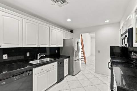 6756 Tiburon Drive, Boca Raton FL - photo 17 of 68