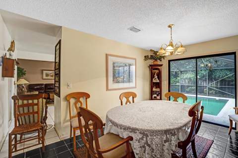 1065 Raintree Lane, Palm Beach Gardens FL - photo 14 of 29