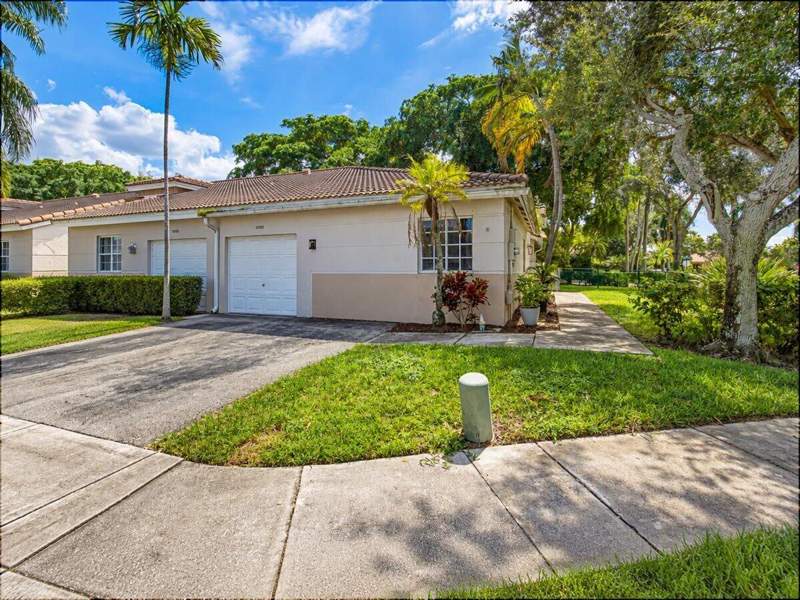 3 bedroom Townhouse at 11700 SW 19th Street, Villages Of Renaissance, Miramar — photo 2