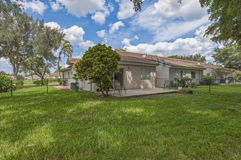 3 bedroom Townhouse at 11700 SW 19th Street, Villages Of Renaissance, Miramar — photo 3