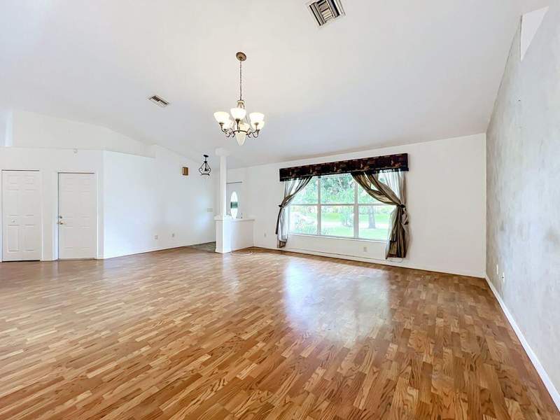3 bedroom Single Family Residence at 2281 SW Grosspoint Street, Port St Lucie Section 12, Port St. Lucie — photo 3