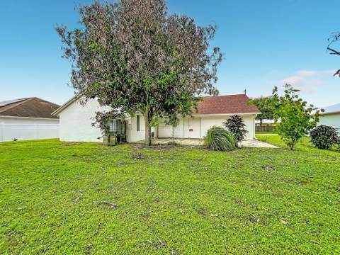 2281 SW Grosspoint Street, Port St. Lucie FL - photo 17 of 18