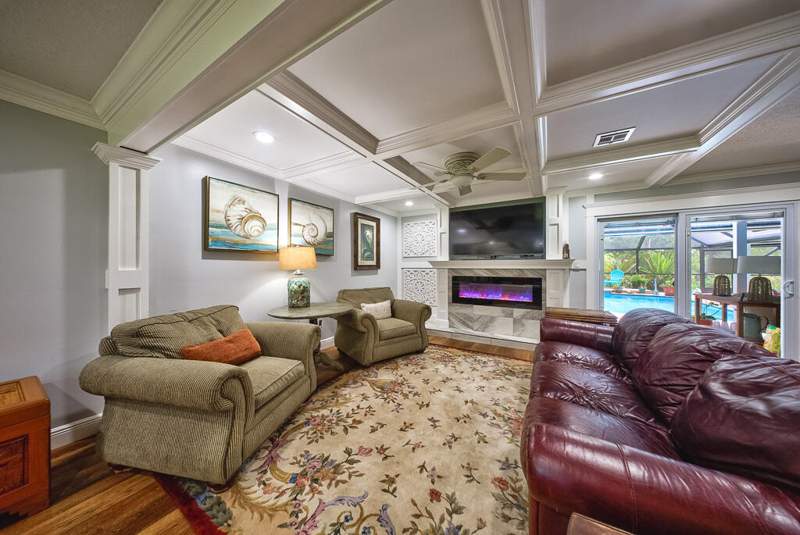 5 bedroom Single Family Residence at 4651 Hunting Trail, Legend Lake Estates, Lake Worth — photo 5