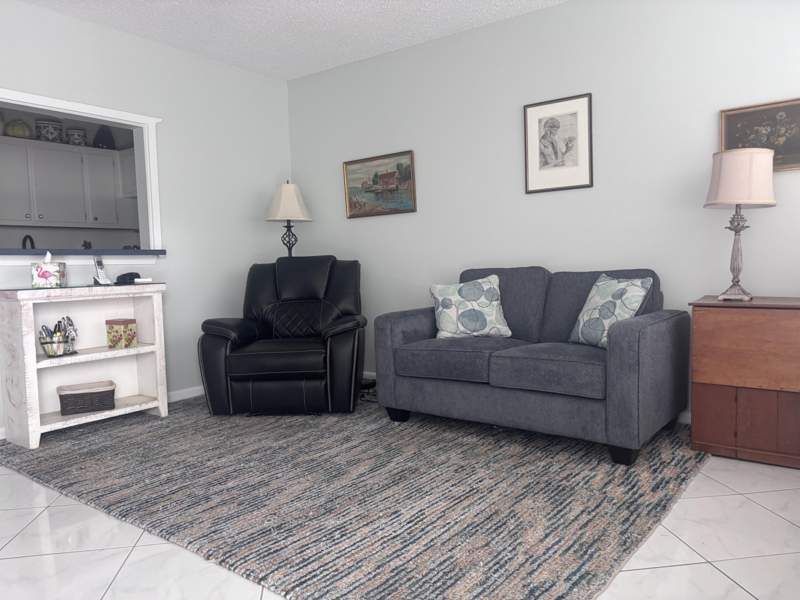 1 bedroom Condominium at 381 Windsor Q #381, Windsor Condos, West Palm Beach — photo 2
