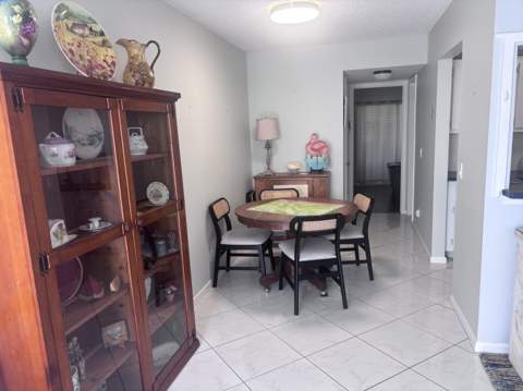 381 Windsor Q #381, West Palm Beach FL - photo 6 of 19
