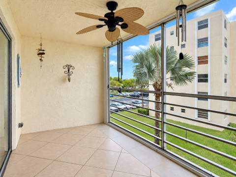 321 SE 3rd Street #302, Dania Beach FL - photo 13 of 20